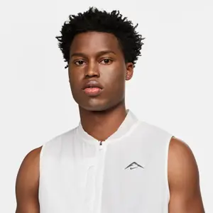 Sleeveless waterproof jacket Nike Trail Aireez image-2
