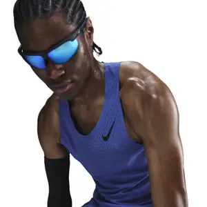 Camiseta de tirantes Nike AeroSwift image-3