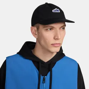 Casquette souple à visière plate et écusson Nike Club Dunk image-1