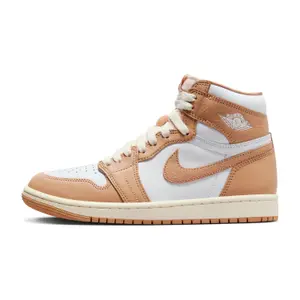 Baskets femme Nike Air Jordan 1 Retro High Og Praline image-1
