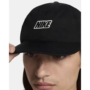 Gorra de béisbol Nike Club image-3