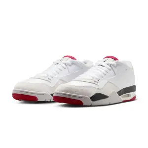 Baskets Nike Air Jordan 4 RM image-1