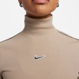 Pullover Frau Nike image-5