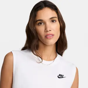 Top de mujer Nike Club image-4