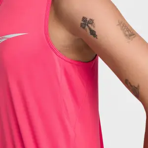 Damski wzorzysty tank top Nike One Dri-FIT image-6