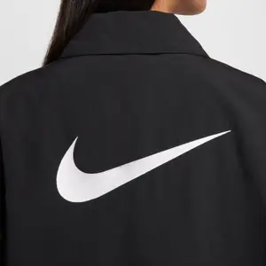 Oversize-gewebte Anti-UV-Coaching-Jacke Damen Nike Essential image-6