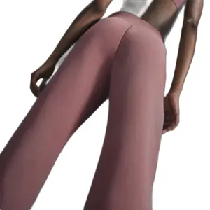 Hochgeschnittene weite Jogginghose für Frauen Nike Phoenix Fleece image-5