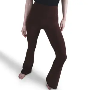 Legging de cintura alta larga para mulher Nike Zenvy image-1