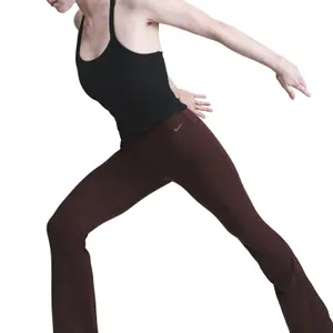 Legging de cintura alta larga para mulher Nike Zenvy image-3