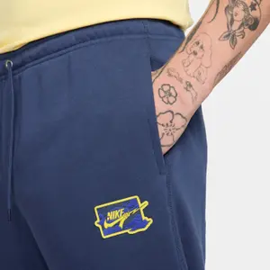 Pantalón de chándal Nike Club image-4