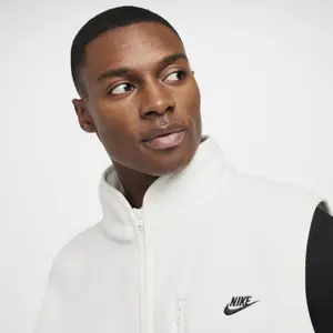 Chaleco polar Nike Club image-6