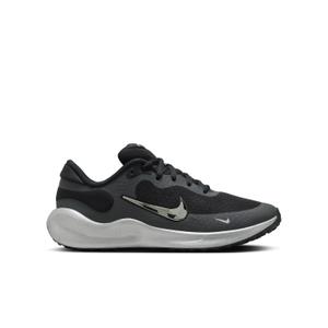 fz4805-001-zapatillas-infantil-nike-revolution-7-black-metallic-silver-anthracite