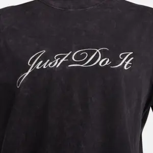 T-shirt de mulher Nike image-5