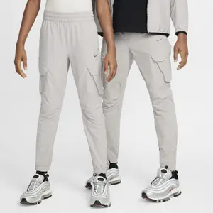 Calças cargo para criança Nike City Utility image-1