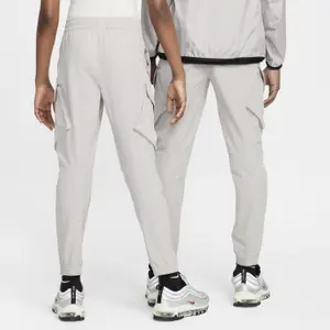 Calças cargo para criança Nike City Utility image-4