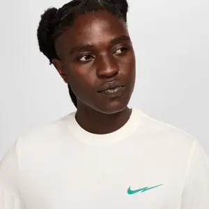 T-Shirt Nike Sportswear image-3