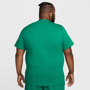 Camiseta Nike Club image-3