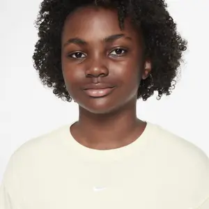 T-shirt de menina Nike image-4