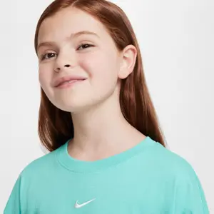 T-shirt de menina Nike Essential image-4