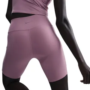 Damenradshorts mit Taschen Nike One image-4