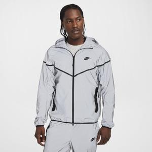 Reflective waterproof jacket Nike Tech | Foot-Store