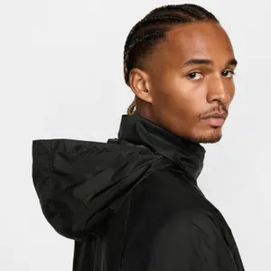 Waterproof jacket Liverpool FC 2024/25 image-5