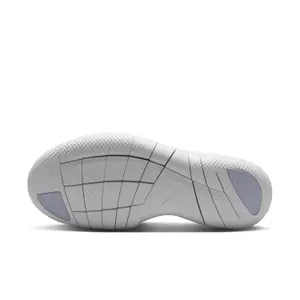 Chaussures de cross training femme Nike Free RN image-6