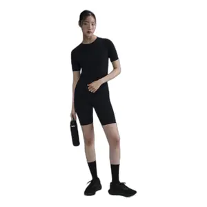 Camiseta mujer Nike Zenvy image-0