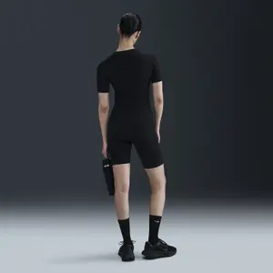 Camiseta mujer Nike Zenvy image-1