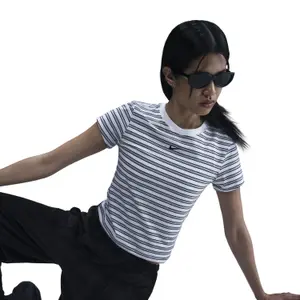 Women's T-shirt Nike Chill Knit image-6