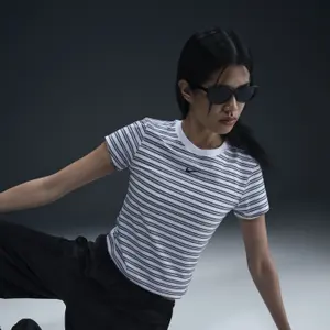 Women's T-shirt Nike Chill Knit image-4