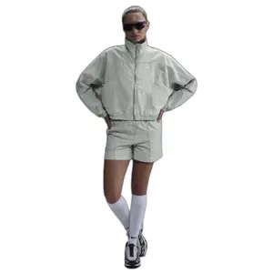 Women's waterproof jacket Nike Everything Wovens image-1