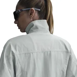 Women's waterproof jacket Nike Everything Wovens image-5