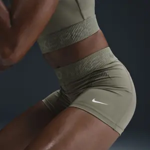 Calças de ciclista de altura média com estampado para mulher Nike Pro Dri-FIT image-5