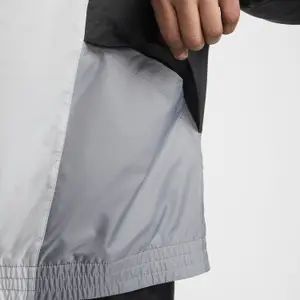 Woven tracksuit Nike Club image-4