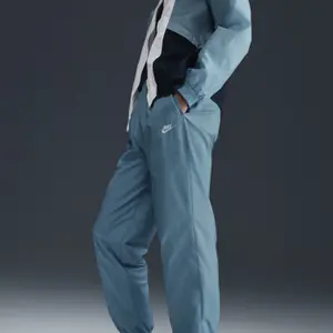 Chándal tejido Nike Club image-5