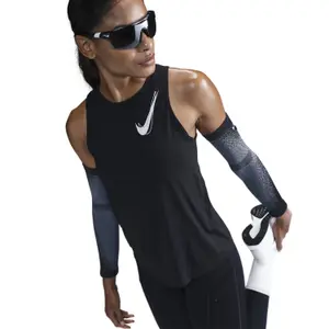 Débardeur femme Nike One Swoosh image-2