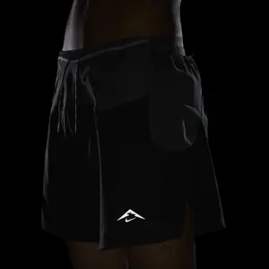 Calções com cuecas integradas Nike Second Sunrise Dri-FIT ADV image-6