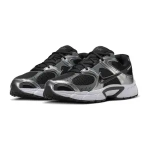 Trainers Nike V5 RNR image-2
