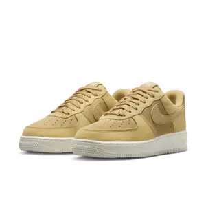 Damestrainers Nike Air Force 1 '07 image-2