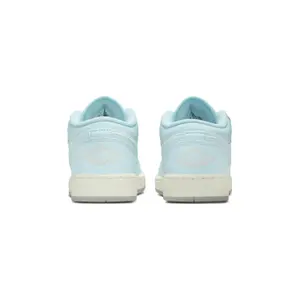 Basketball Kind Nike Air Jordan 1 Low SE image-5