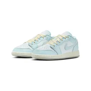Basketball Kind Nike Air Jordan 1 Low SE image-2