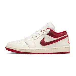 Basket femme Nike Air Jordan 1 Low SE image-2