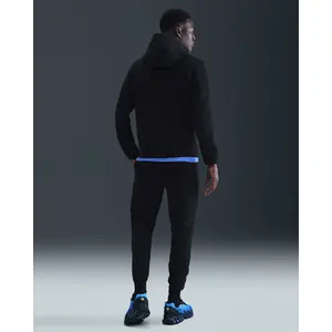 Chelsea Windbreaker Tech 2025/26 image-2