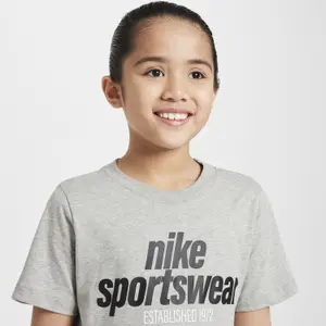 Kid's T-shirt Nike Club image-3