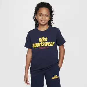 Camiseta infantil Nike Club image-0