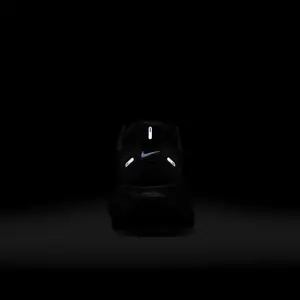 Running shoes Nike Vomero 18 image-2