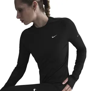 Sudadera de entrenamiento para mujer Nike Swift image-3