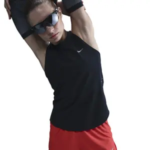 Tampo do tanque feminino Nike Swift image-1