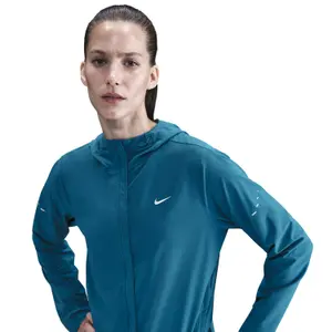 Women's waterproof jacket Nike Swift Repel image-2